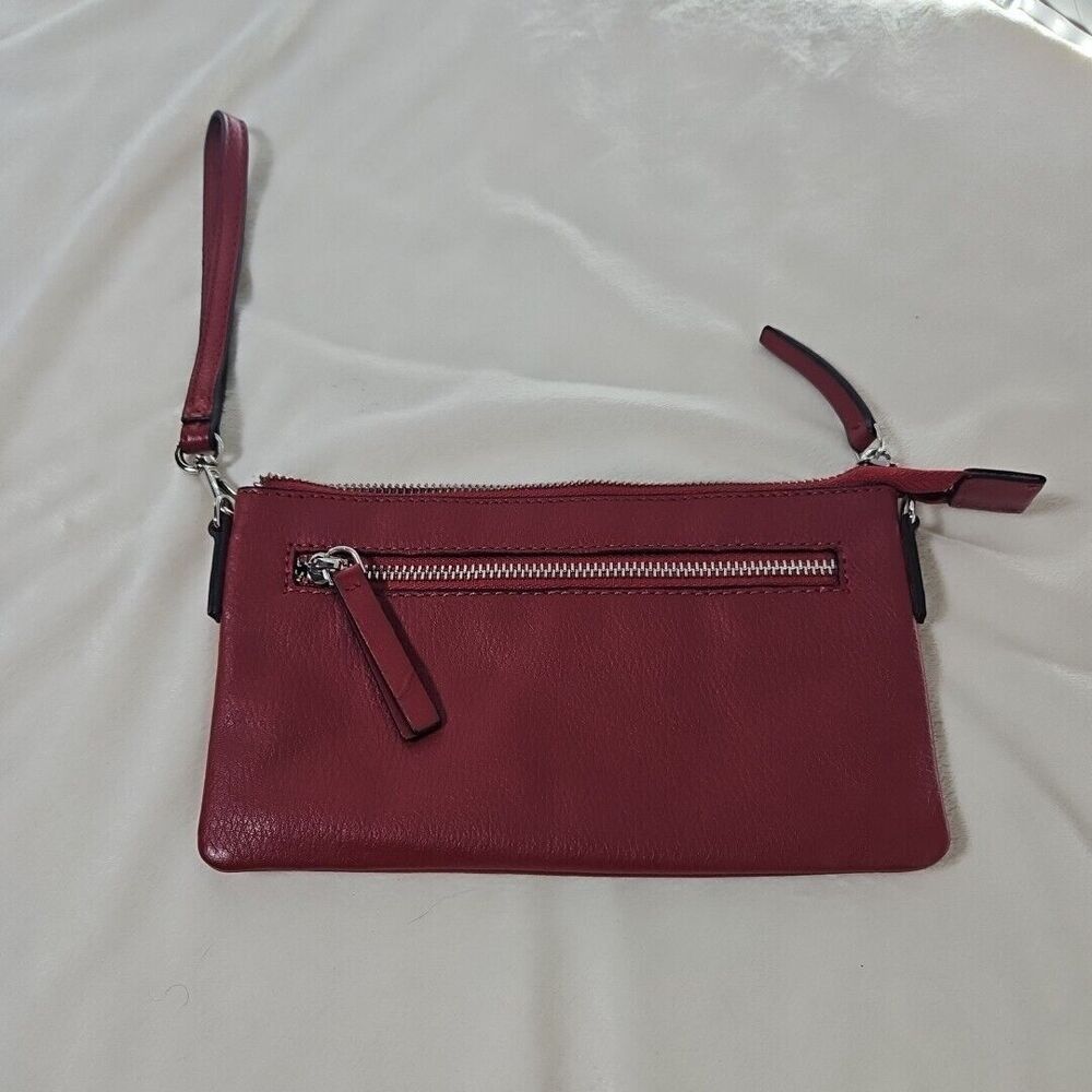 Andrew Marc /Marc New York Genuine Pebbled Leather ‎ Red Wristlet GUC   no strap